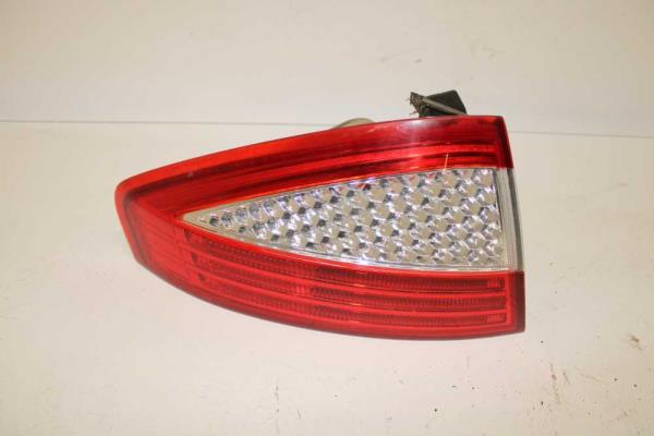 FEU ARRIERE GAUCHE FORD MONDEO 5PORTES 6/2007-9/2010 - Vue 1